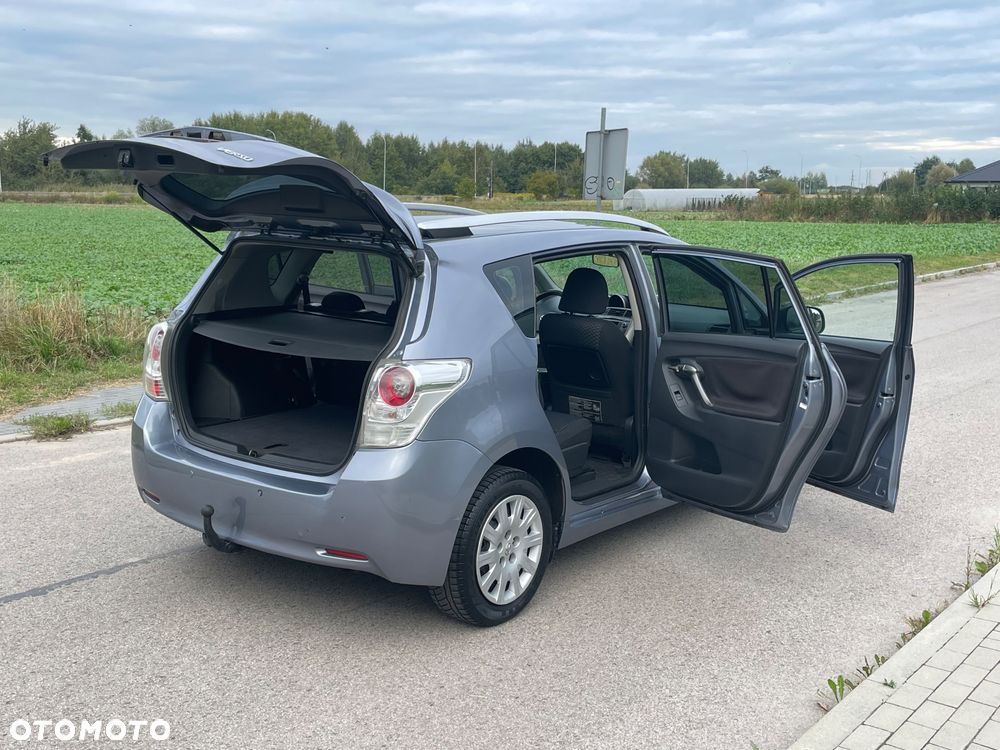 Toyota Verso 2.0 D-4D - 36