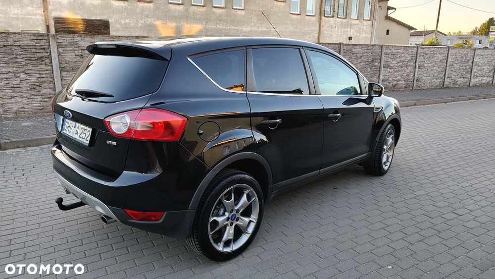 Ford Kuga 2.0 TDCi 2x4 Titanium - 4