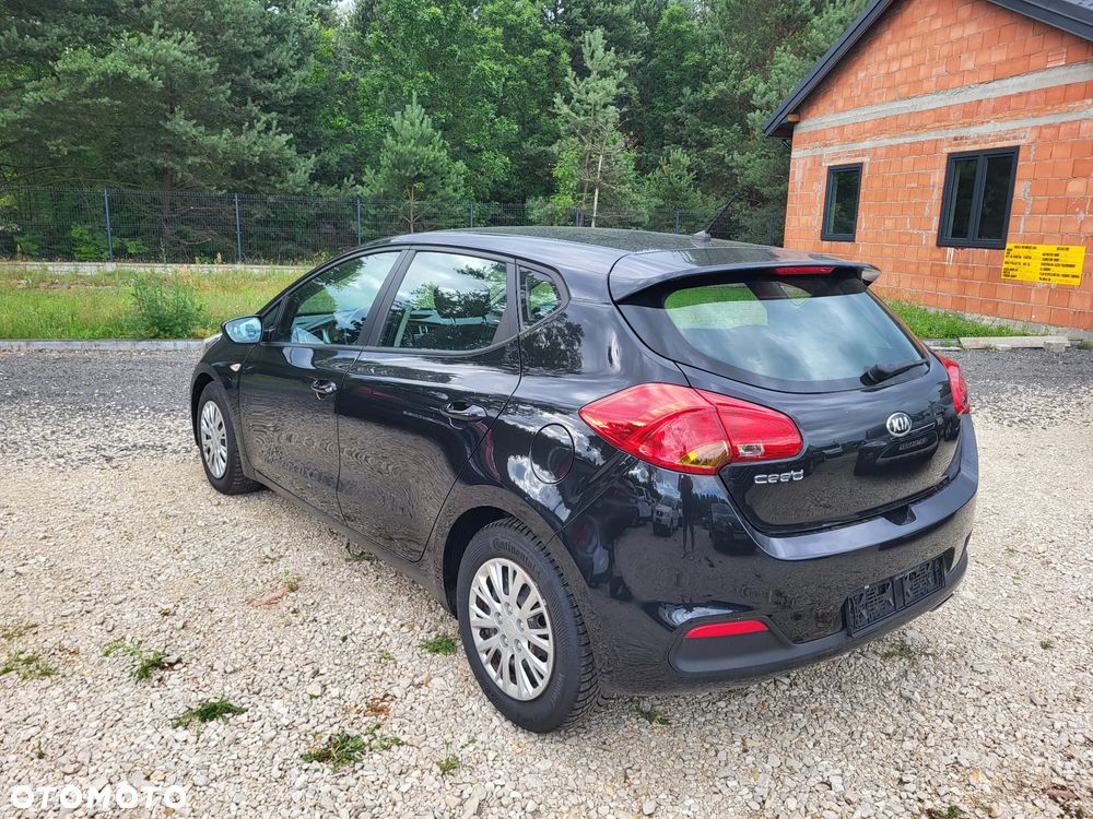 Kia Ceed 1.4 S - 11