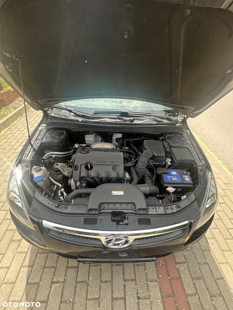 Hyundai i30 1.4 Base + - 15