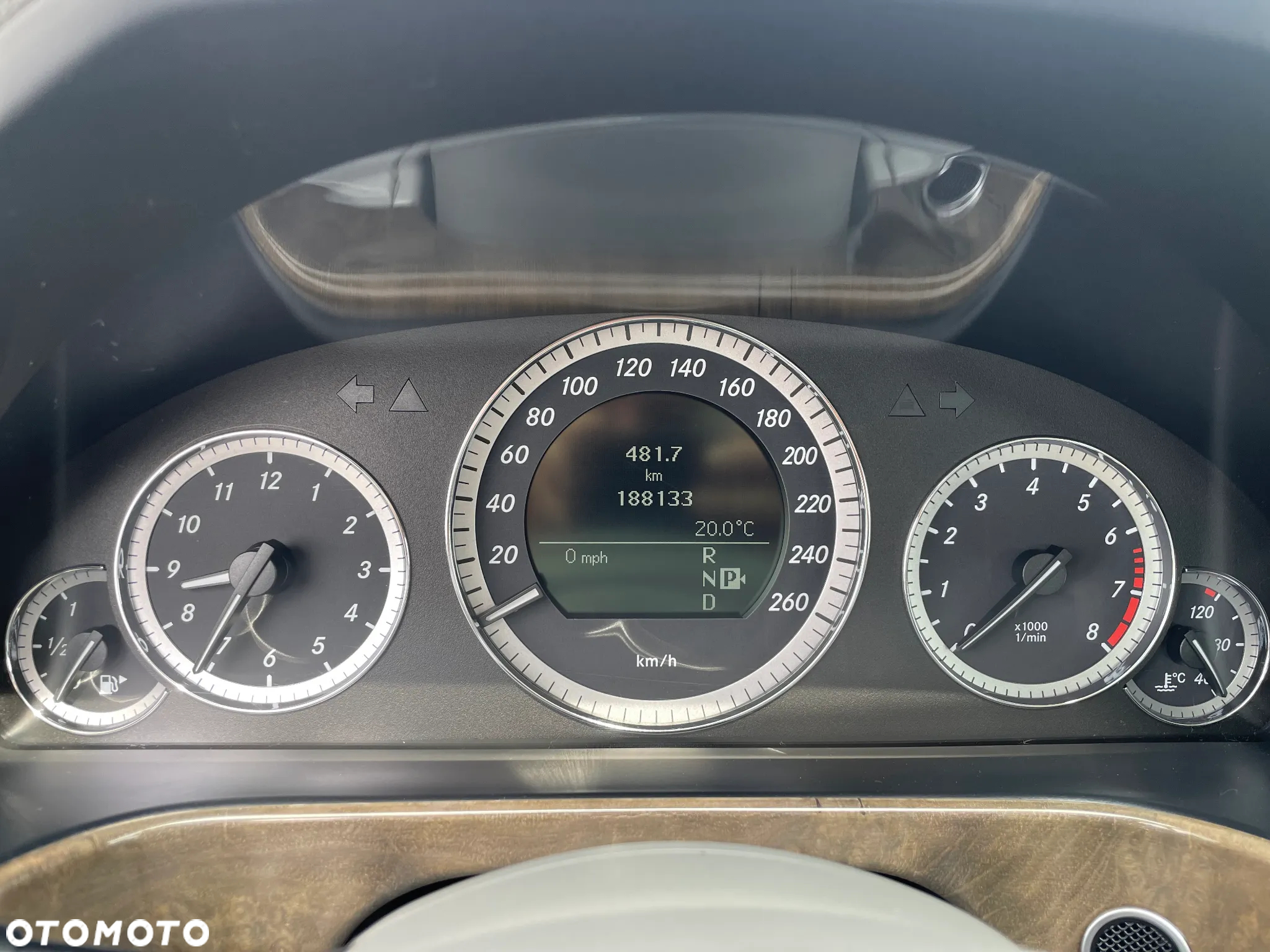 Mercedes-Benz Klasa E 350 CGI BlueEffICIENCY Avantgarde - 19