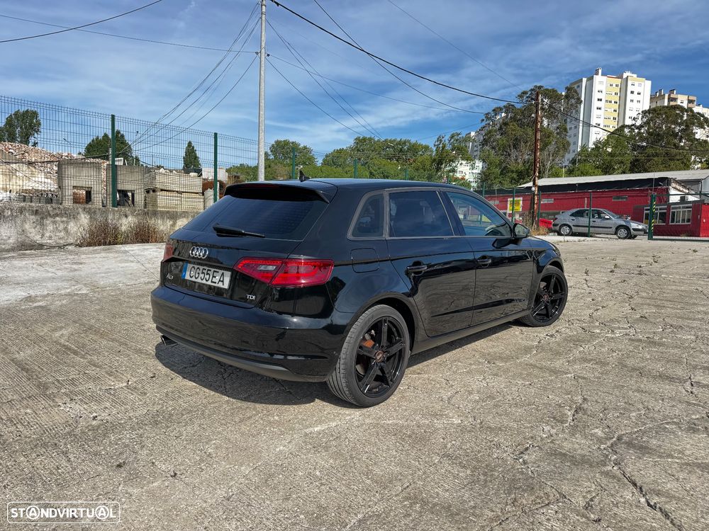 Audi A3 Sportback 1.6 TDI S-line - 2