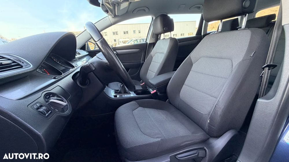 Volkswagen Passat Variant 2.0 TDI BlueMotion Technology DPF Comfortline - 9