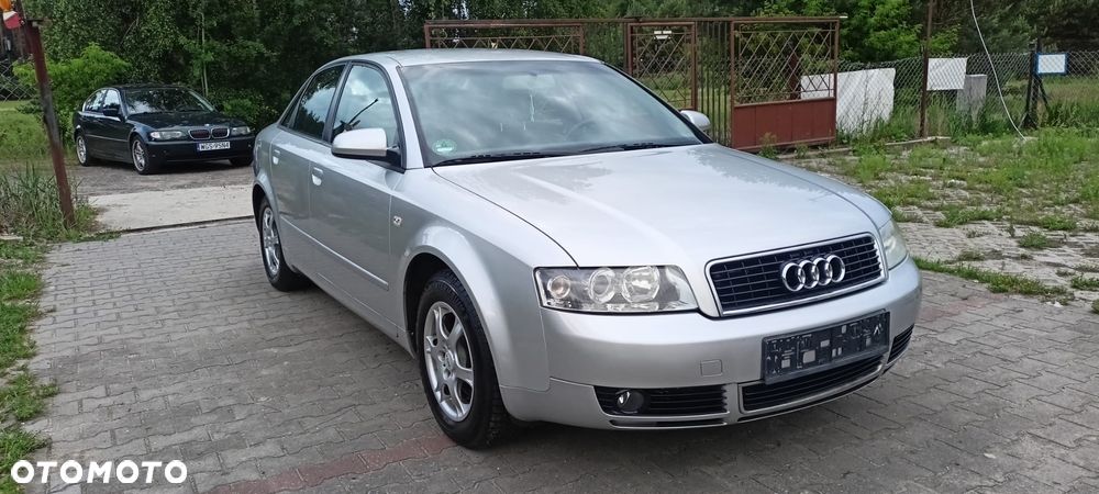 Audi A4 Limousine - 1