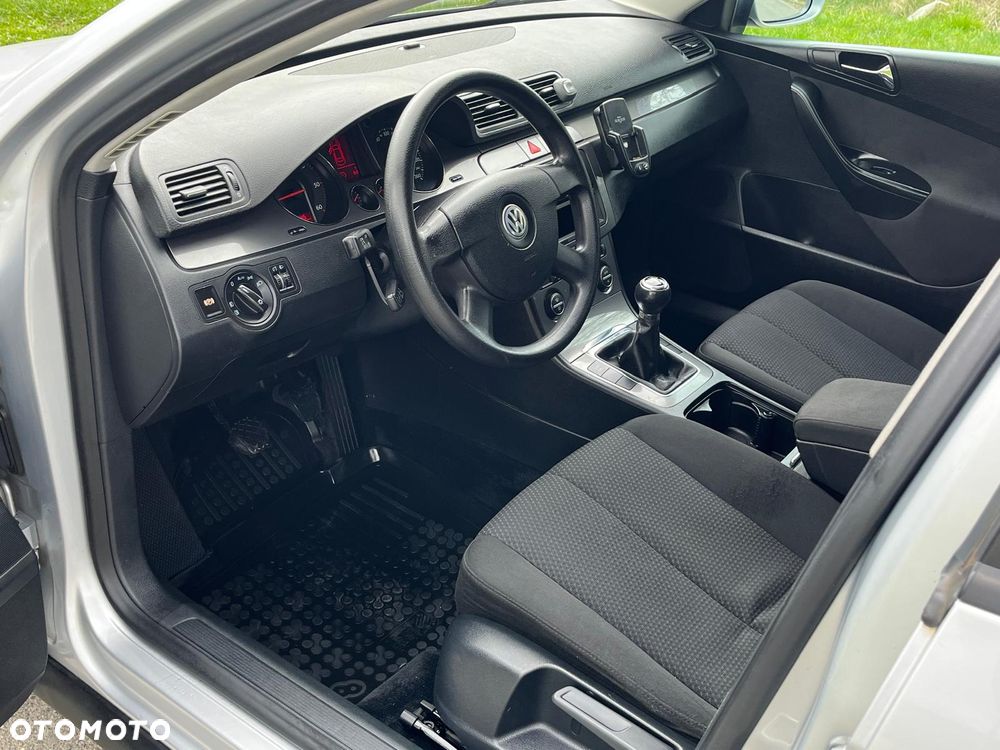 Volkswagen Passat 1.9 TDI Comfortline - 12