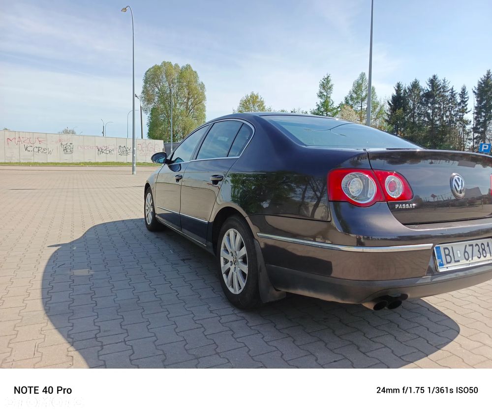 Volkswagen Passat 2.0 TDI DPF Sportline DSG - 4