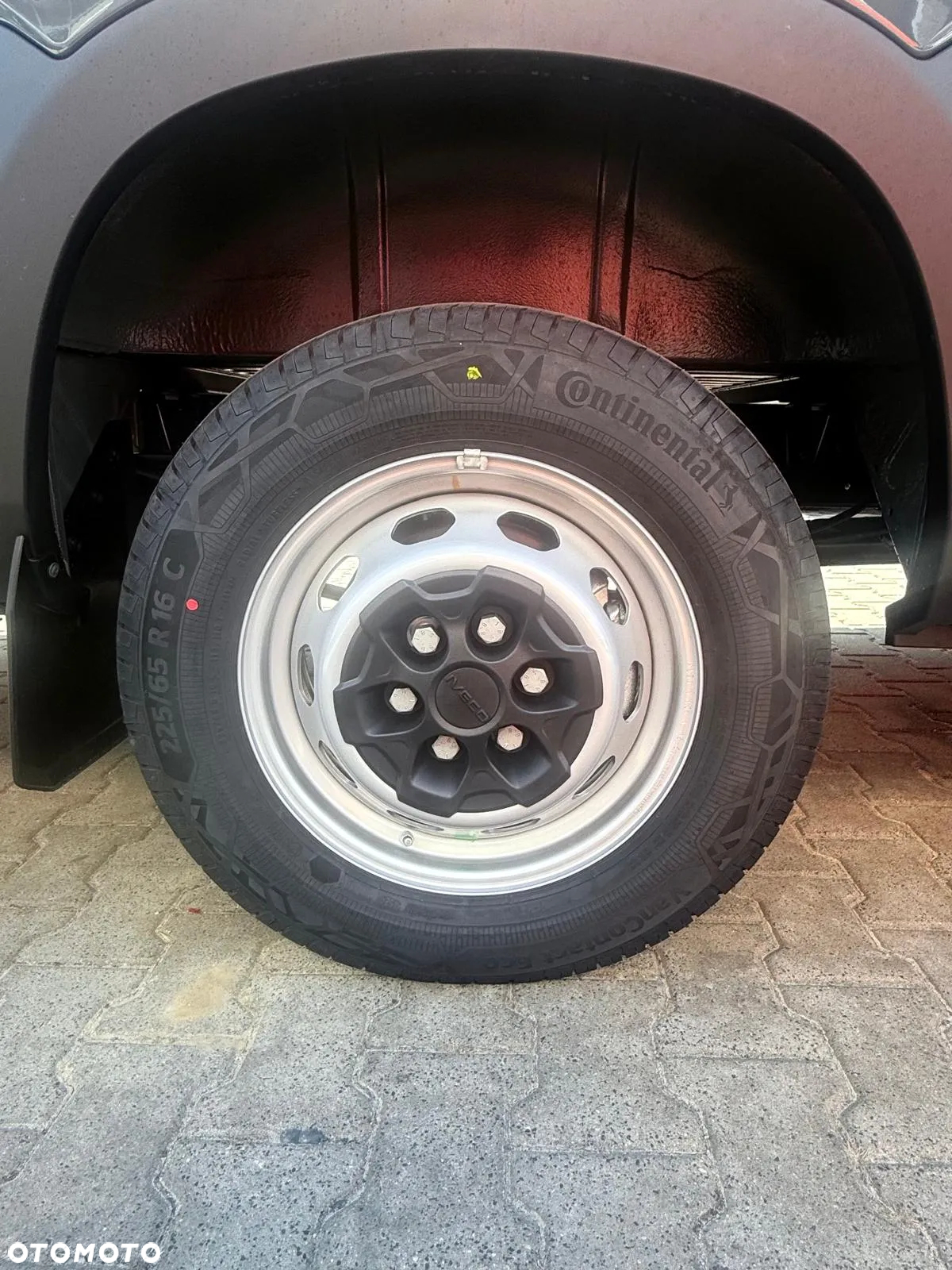 Iveco DAILY -AUTOMAT 7 OSOBOWE MAX DŁUGIE - ZABUDOWA W CENIE - 8