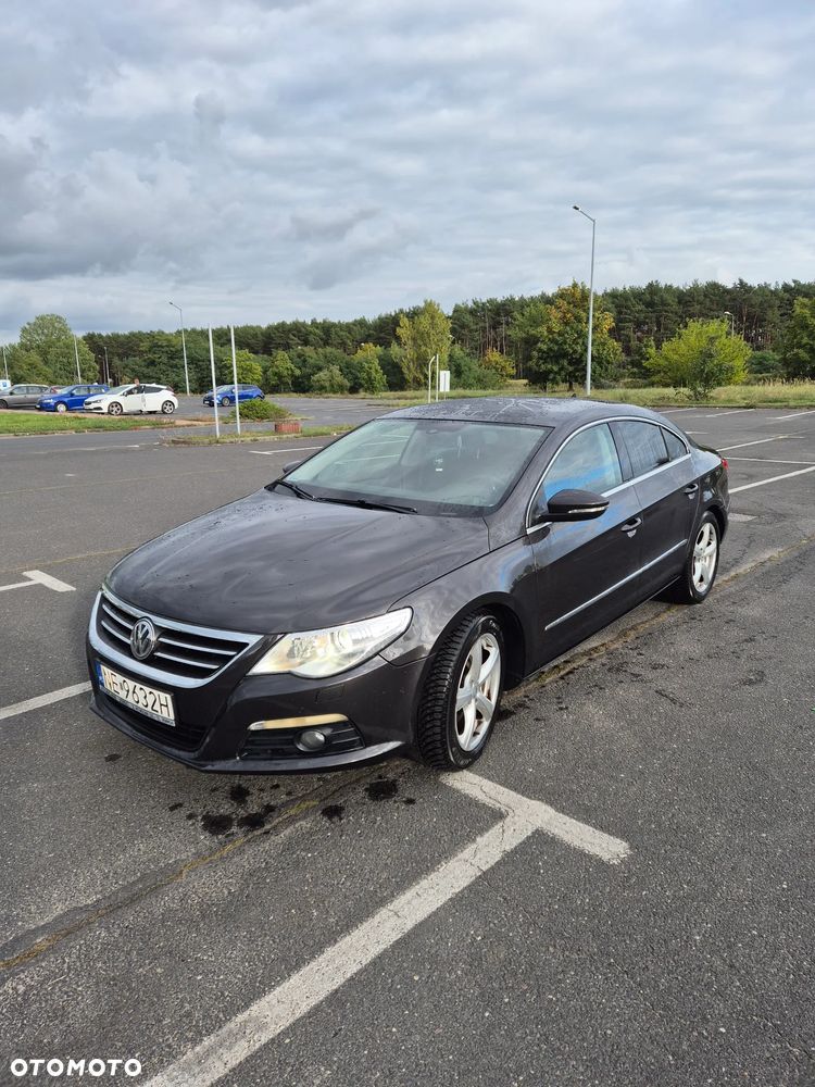 Volkswagen Passat CC - 2