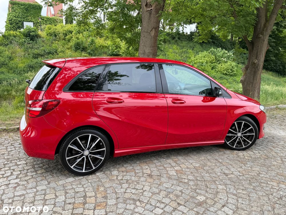 Mercedes-Benz Klasa B 180 7G-DCT Urban - 13