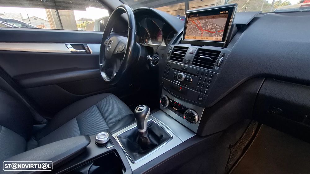 Mercedes-Benz C 220 Station CDI Avantgarde Edition - 32