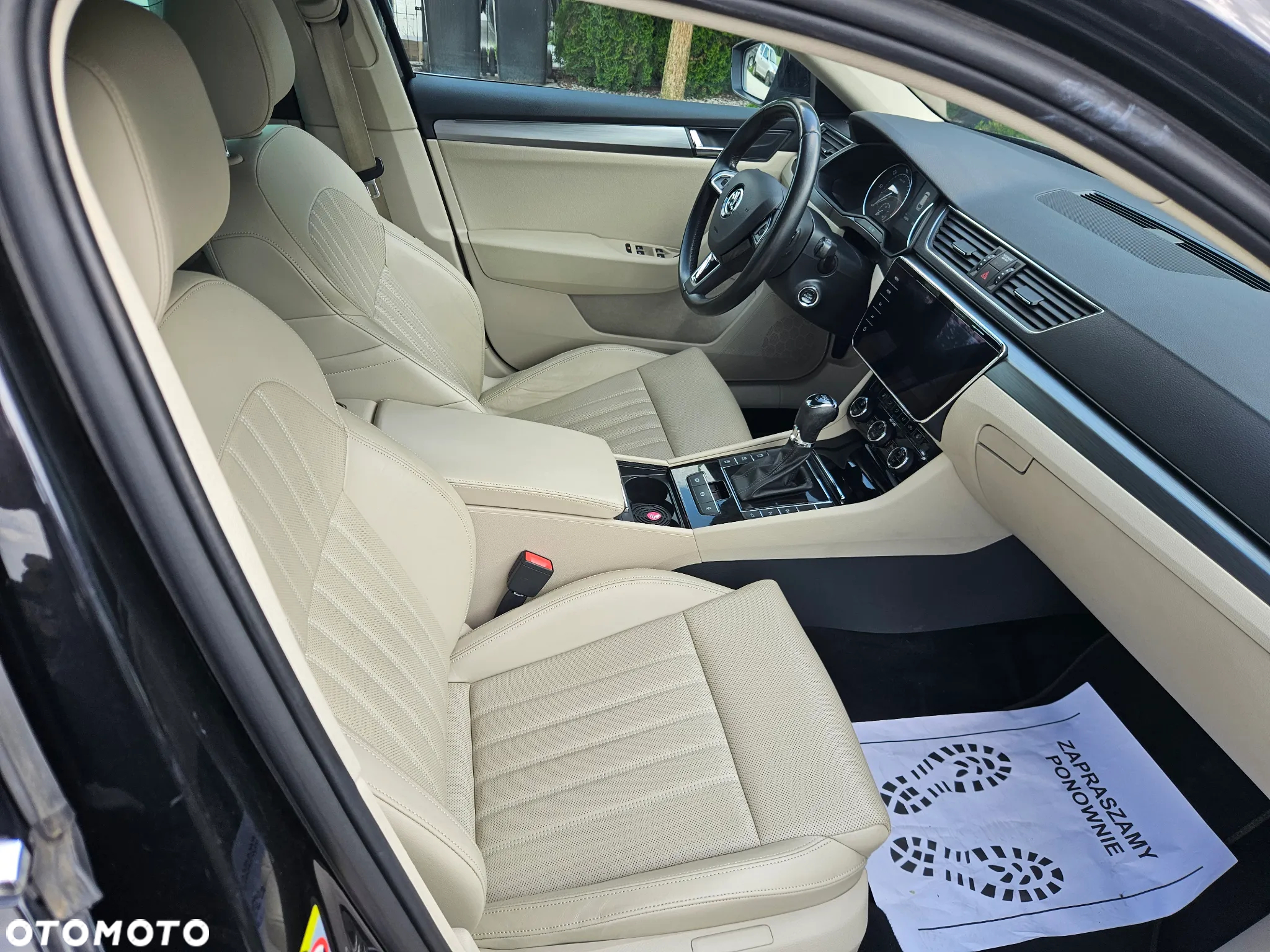 Skoda Superb Combi 2.0 TDI DSG Premium Edition - 29