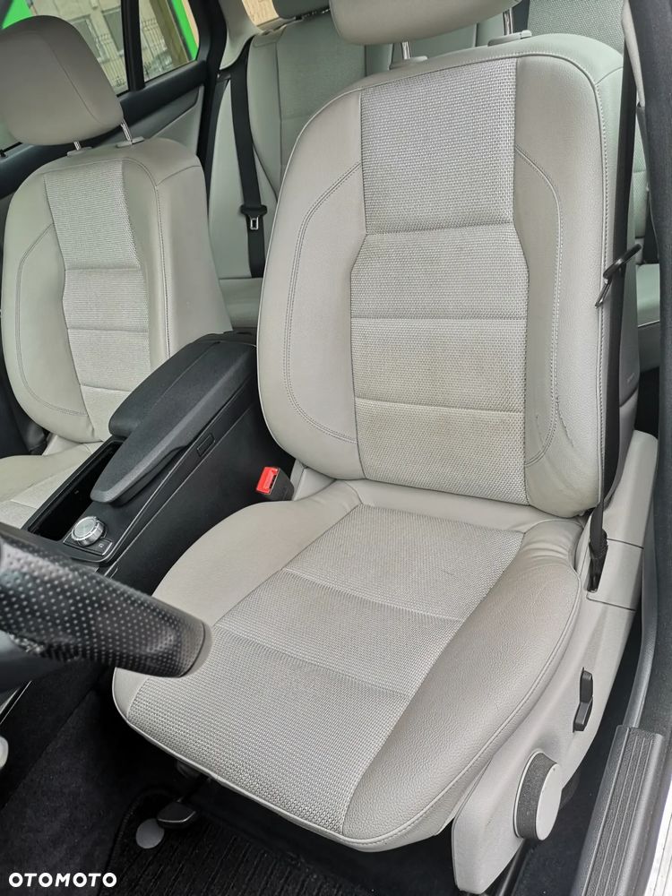 Mercedes-Benz Klasa C 200 CDI BlueEff Avantgarde - 30
