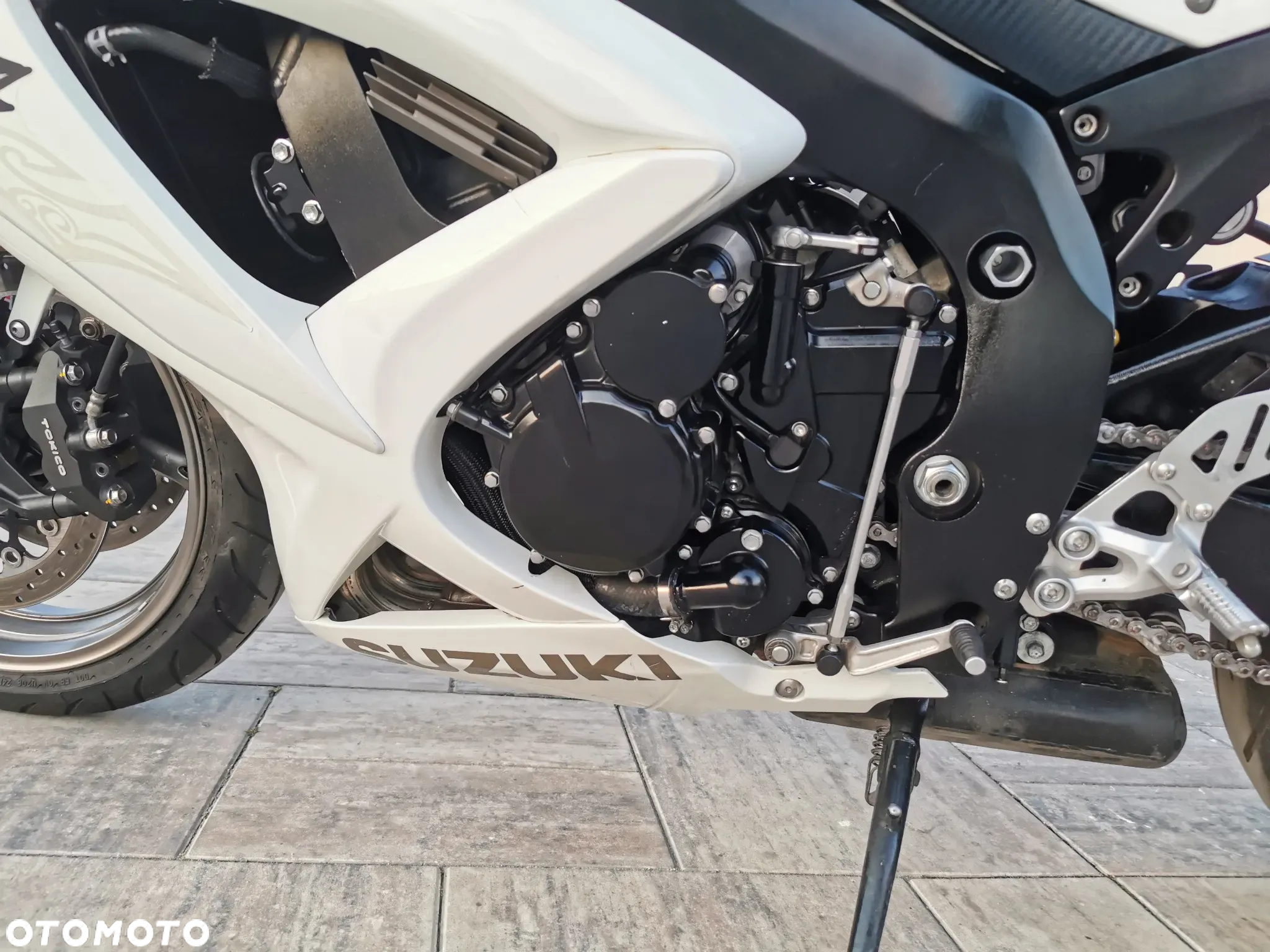 Suzuki GSX-R - 10