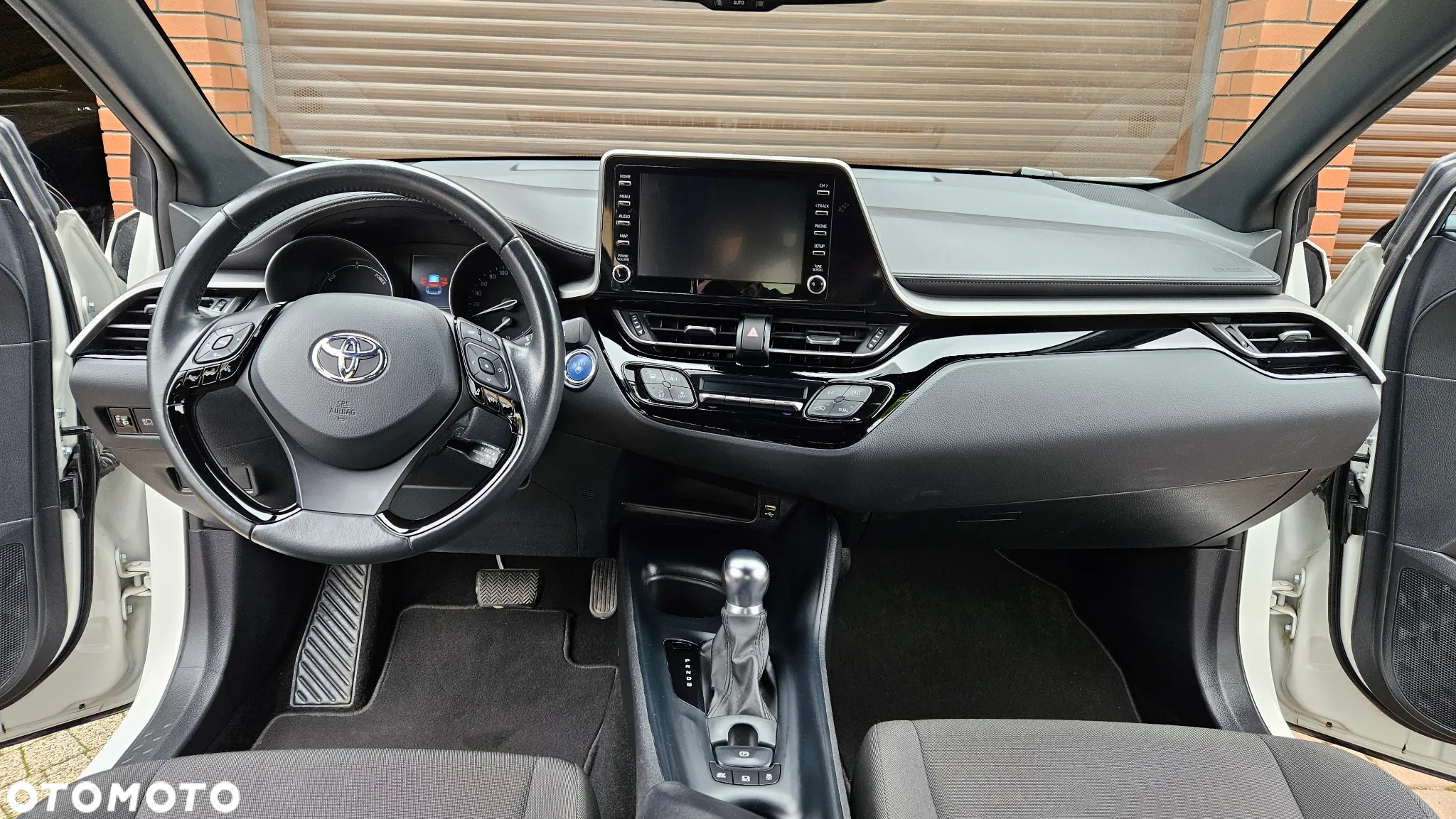 Toyota C-HR - 33