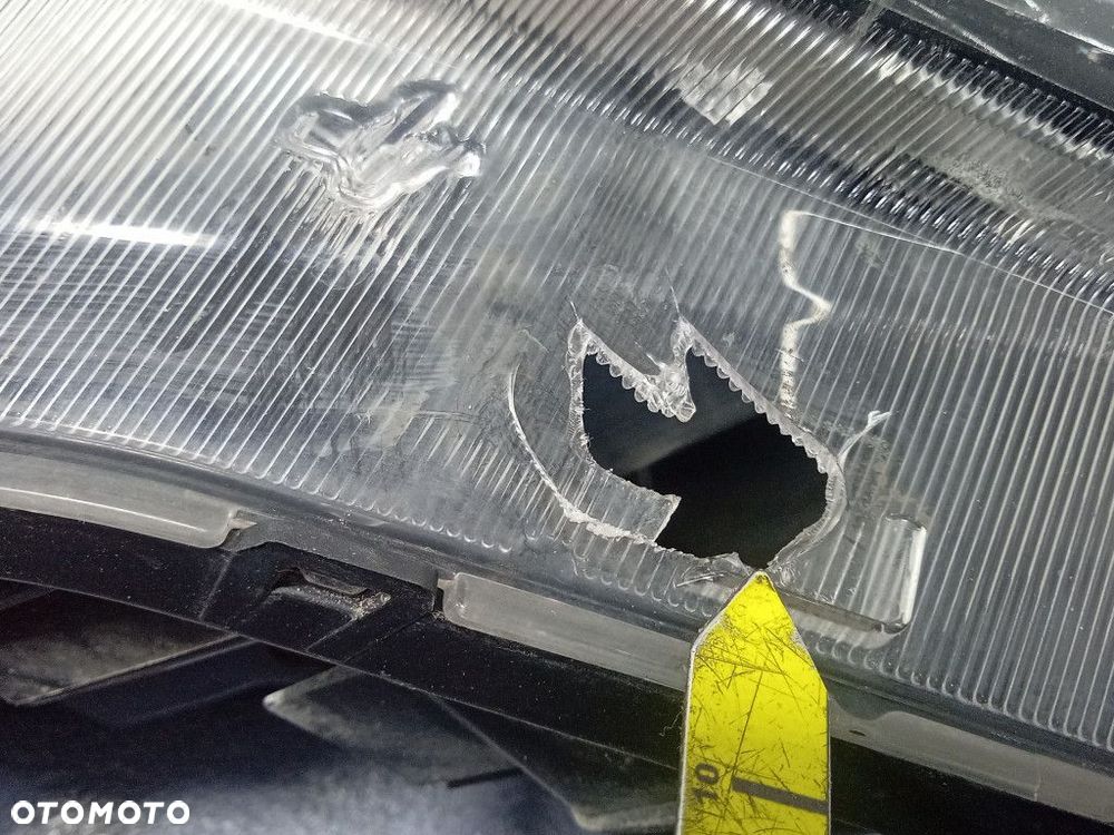 KIA SORENTO III UM 14-17 REFLEKTOR PRAWY XENON EU 92102-C5200 - 7