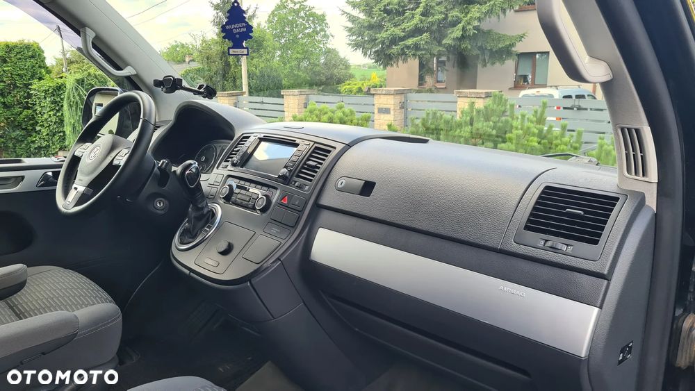 Volkswagen Multivan - 10