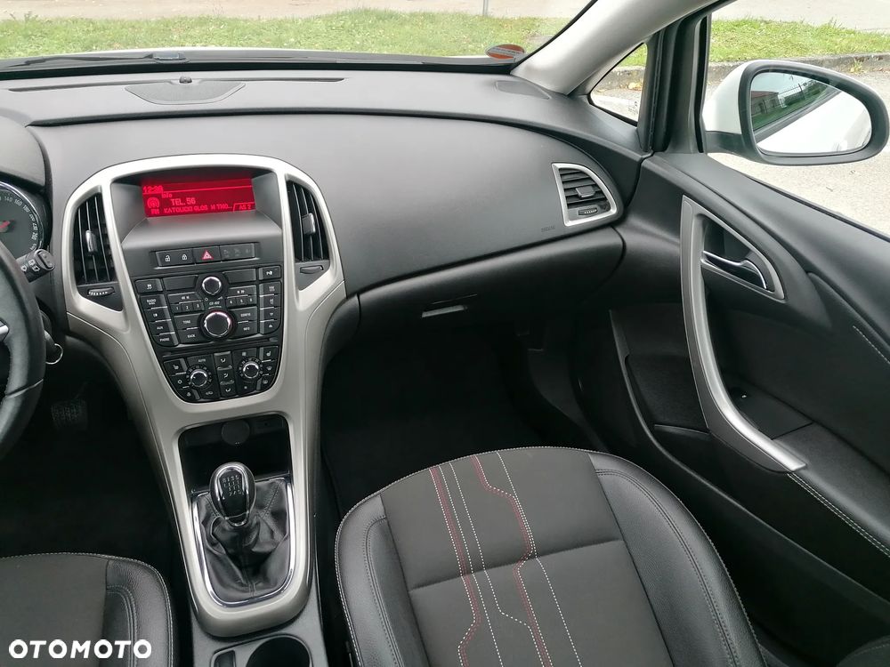 Opel Astra 1.4 Turbo 150 Jahre - 16