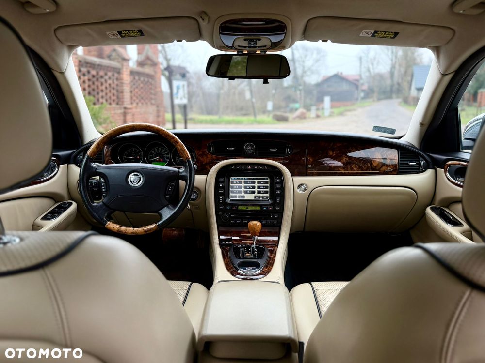 Jaguar XJ XJ8 4.2 Executive - 6