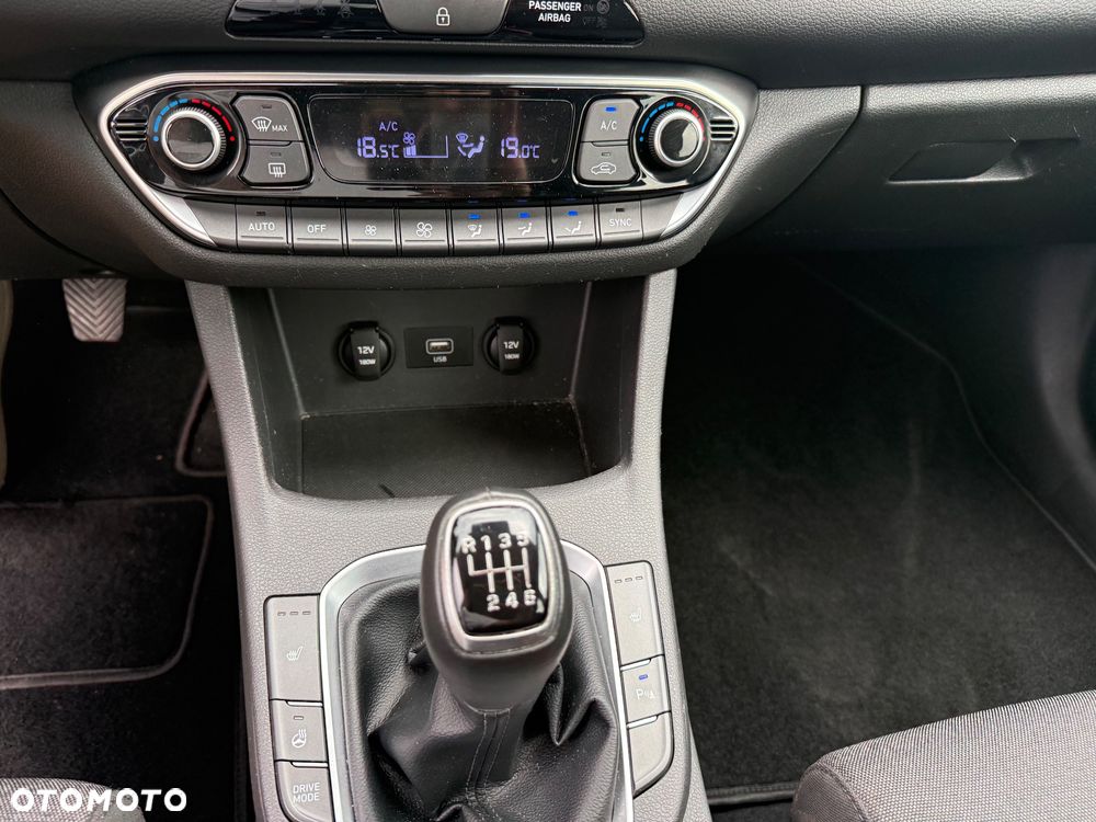 Hyundai i30 1.5 T-GDI 48V-Hybrid Advantage - 16