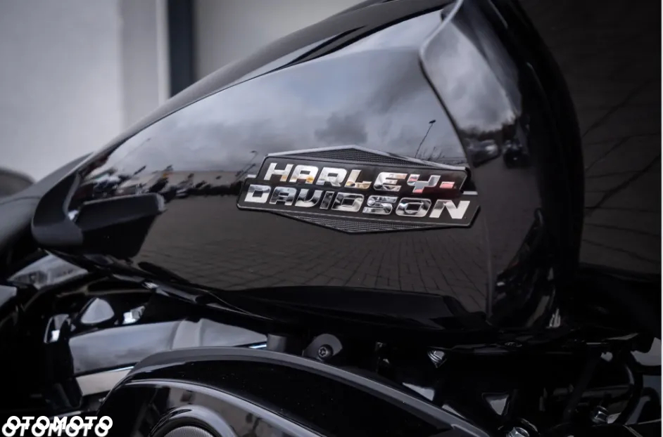 Harley-Davidson Touring Road Glide - 39
