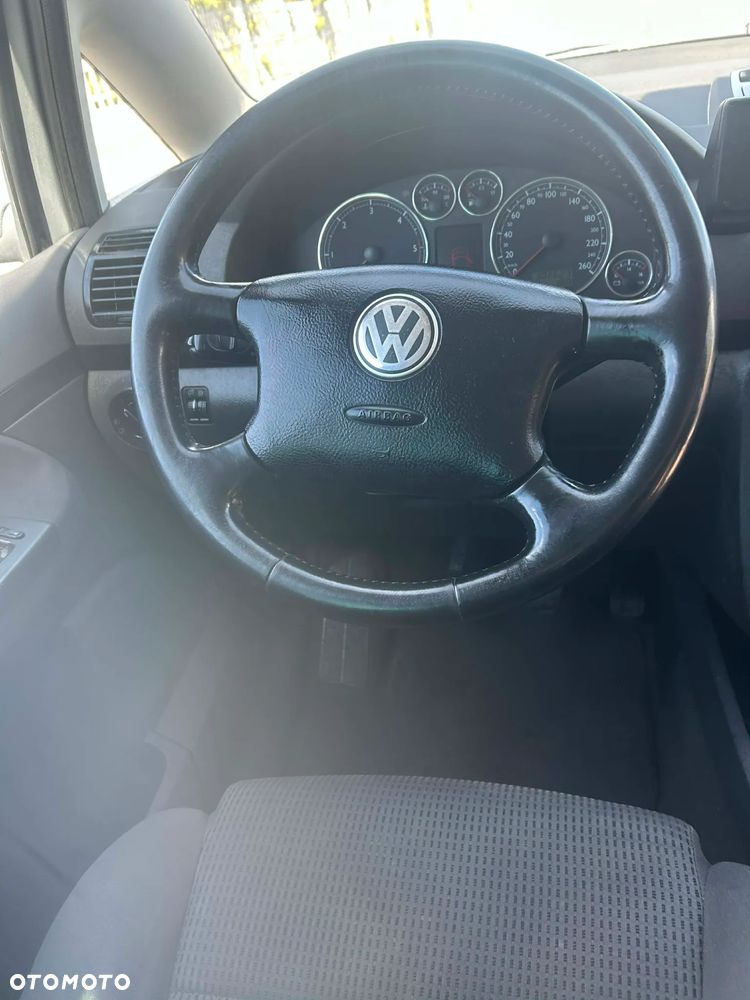 Volkswagen Sharan 1.9 TDI Comfortline - 9