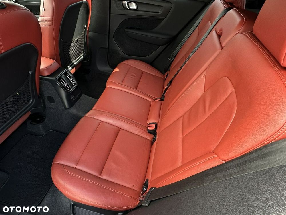 Volvo XC 40 - 18