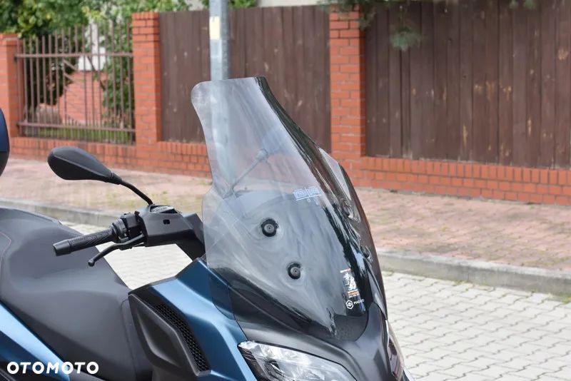 Piaggio MP-3 - 6