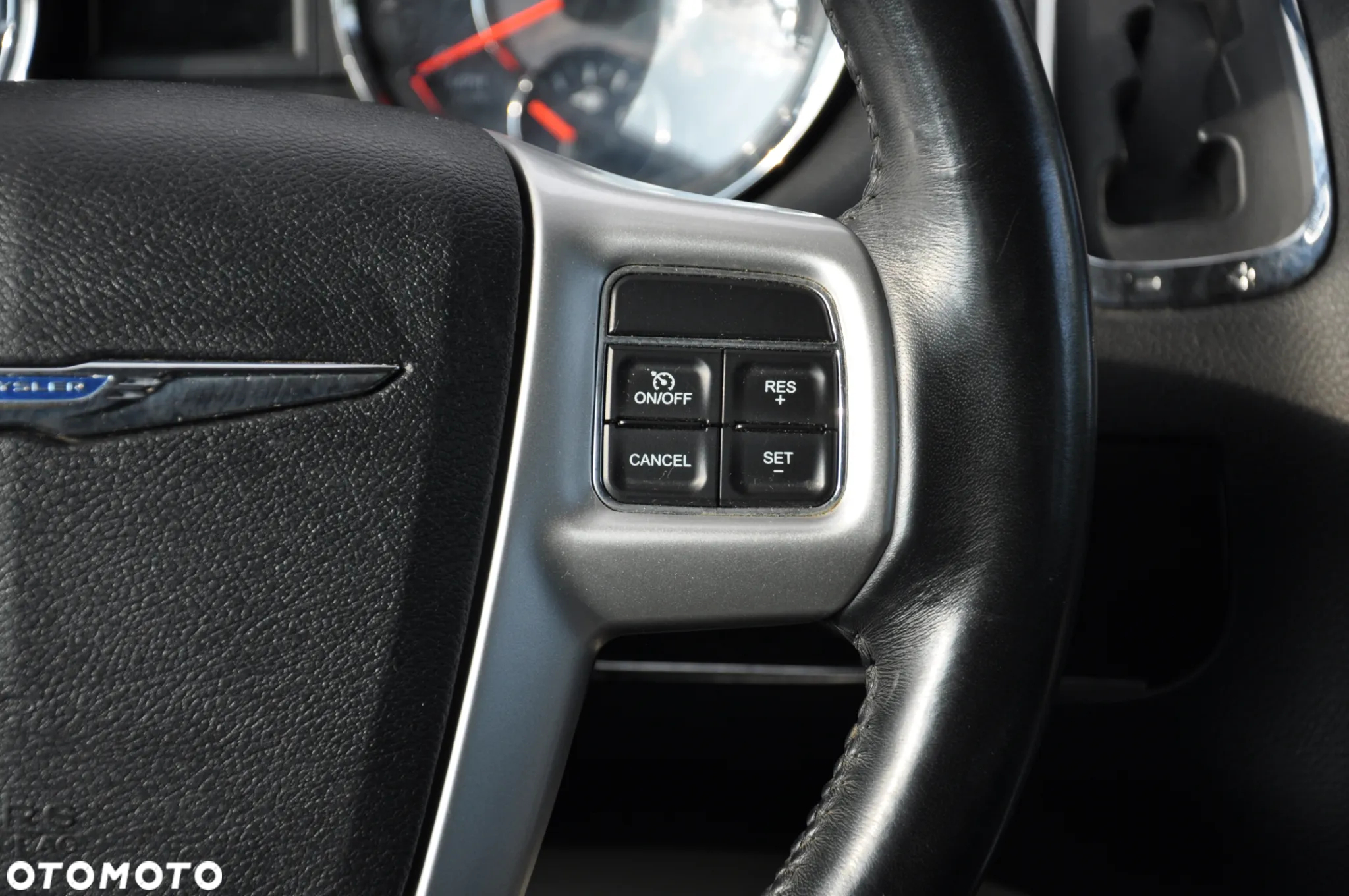 Chrysler Town & Country 3.6 Touring - 16