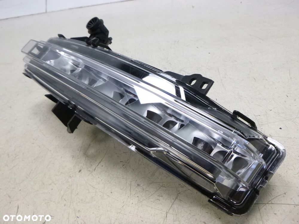 RANGE ROVER VELAR L460 HALOGEN PRAWY LEWY PRZÓD LED PRZECIWMGIELNA - 6