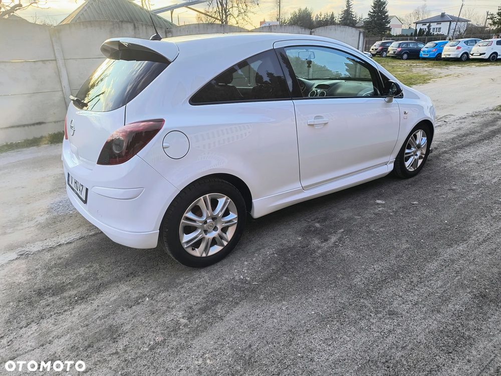 Opel Corsa 1.2 16V Limited Edition - 27