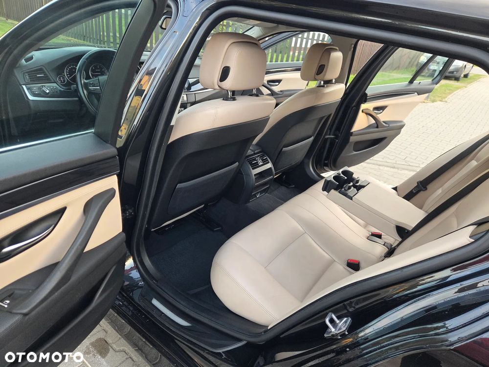 BMW Seria 5 520d - 27