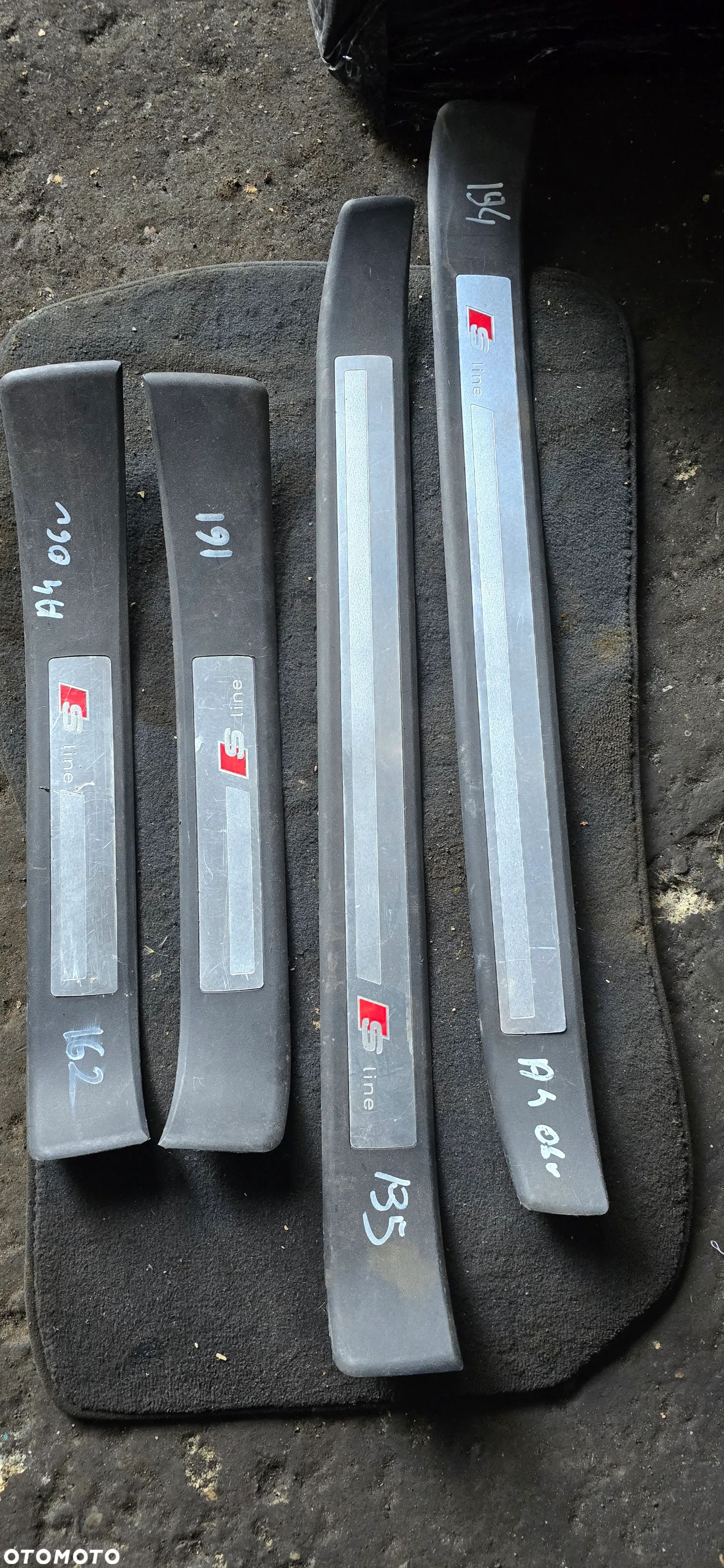Listwy wewnętrzne progowe Audi A4 B6 B7 S Line komplet - 1