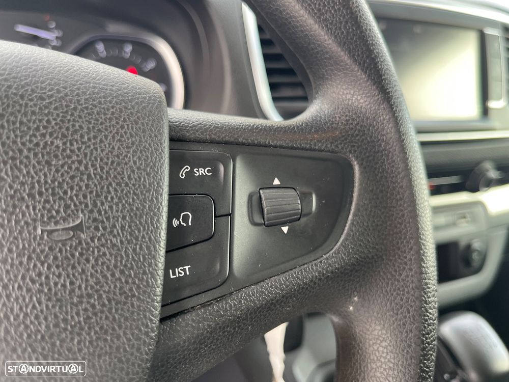 Opel Vivaro 2.0 CDTI 6 lugares Versão Longa - 40