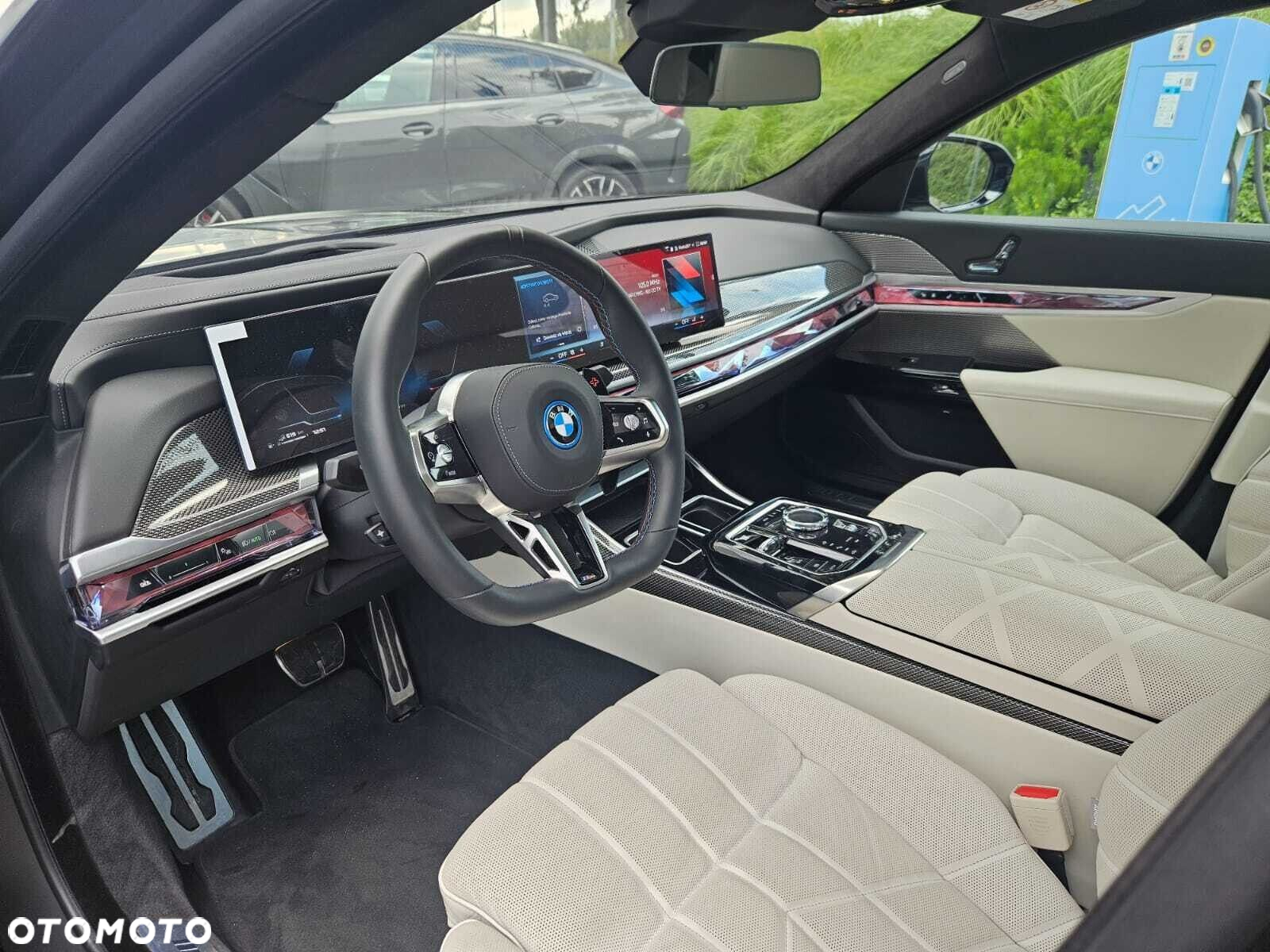 BMW Seria 7 - 12