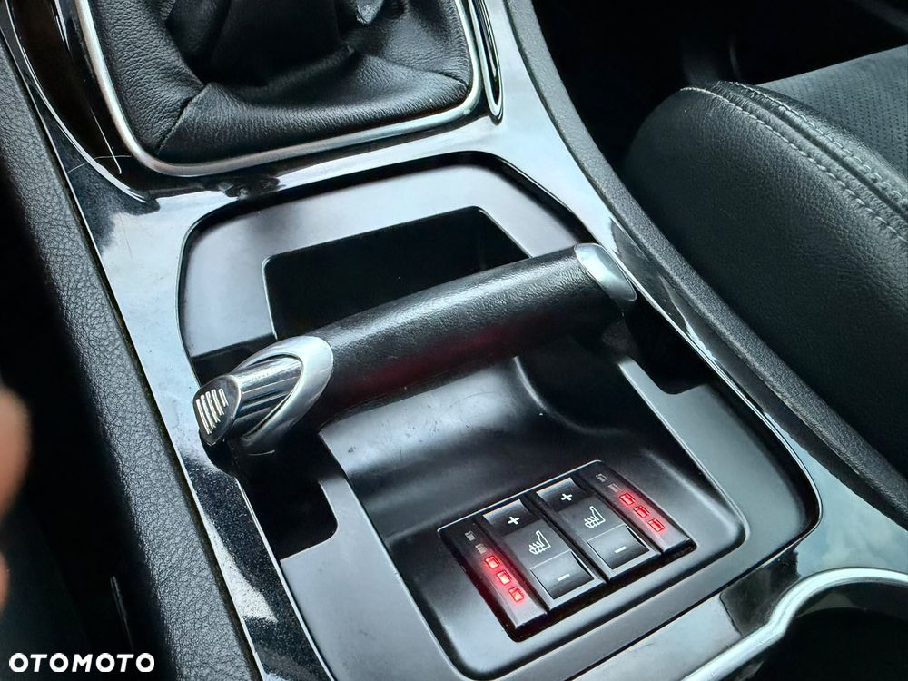 Ford S-Max - 13