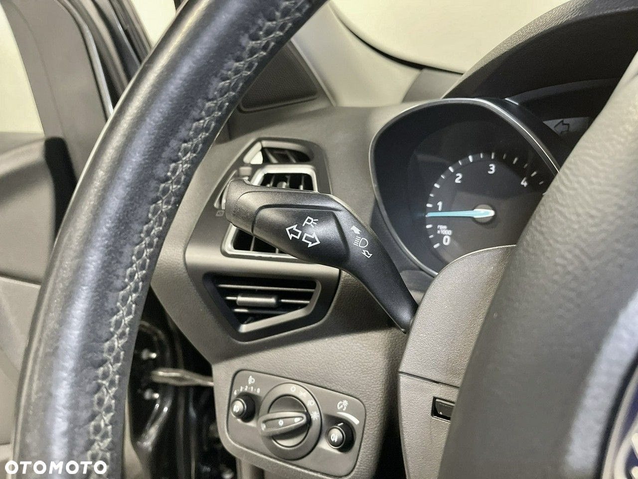Ford Kuga 2.0 TDCi 4x4 Individual - 24