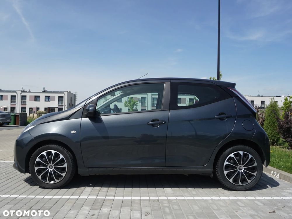 Toyota Aygo x-play touch - 3
