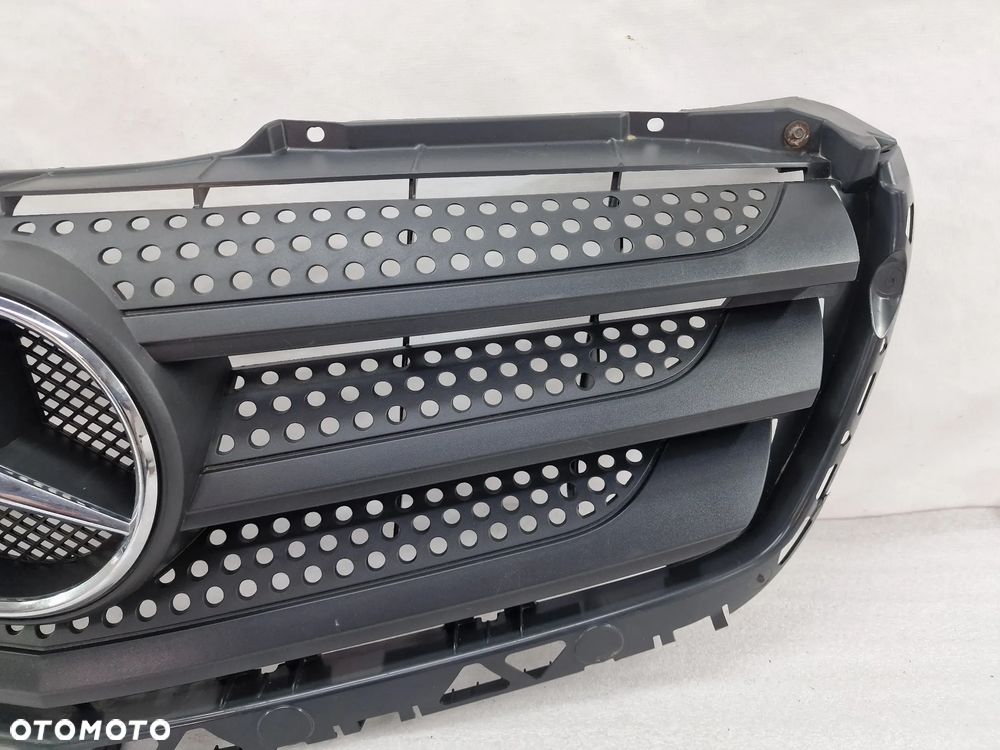 MERCEDES SPRINTER W906 LIFT 13- ATRAPA / GRILL PRZEDNI PRZÓD , NR A9068880523 / A9068800785 / A9068800885 , NR AUKCJI GL806 - 8