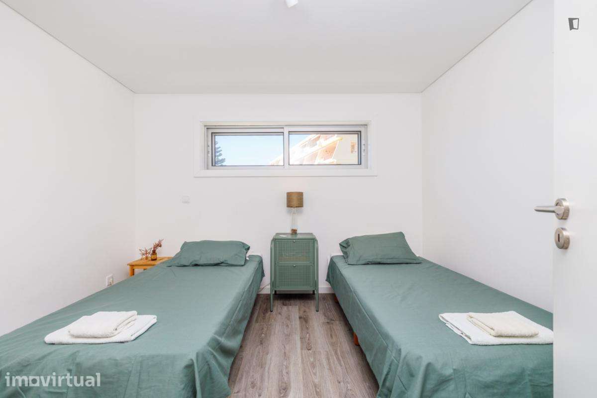 Apartamento com 2 quartos - localizado em Lisbon - Full image: 2/46