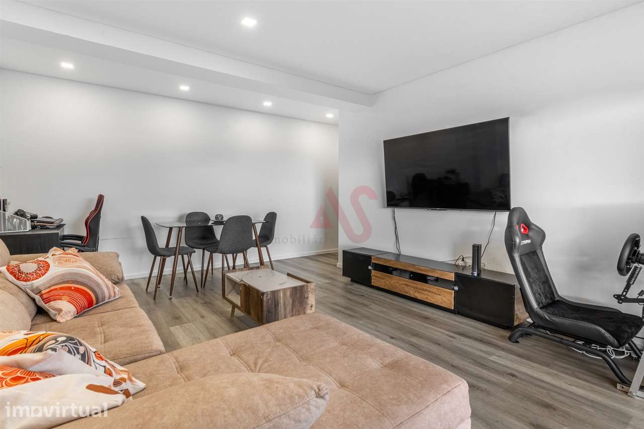 Apartamento T3 | Completamente Renovado | Cozinha equipada | Garagem F - Grande imagem: 3/22