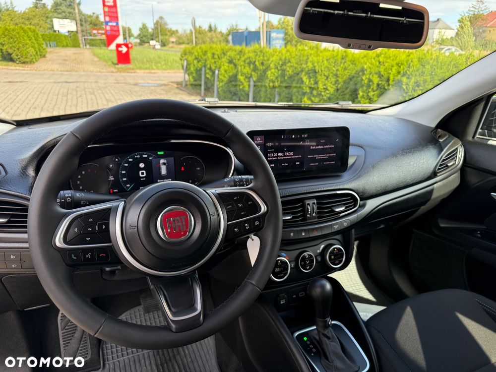 Fiat Tipo Kombi 1.5 GSE Hybrid Cross - 13