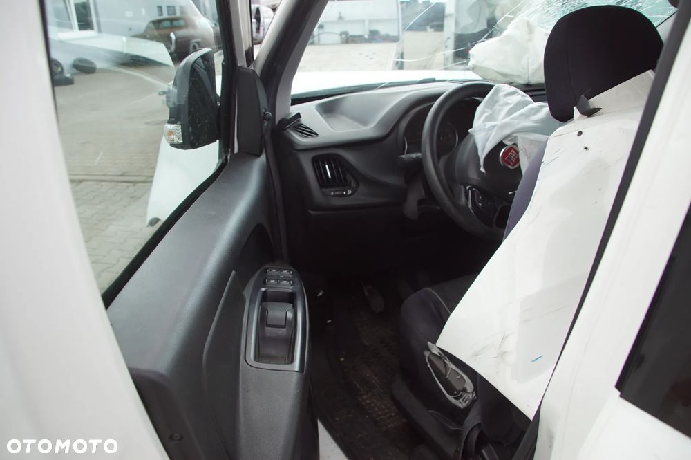 Auto na części - Fiat Doblo II Lift 1.4 T-Jet 120 KM 198A4000 M32 249 2018R Silnik Skrzynia Drzwi Szyba Zderzak Klapa Deska Kokpit Sterownik Moduł Licznik Kierownica - 10