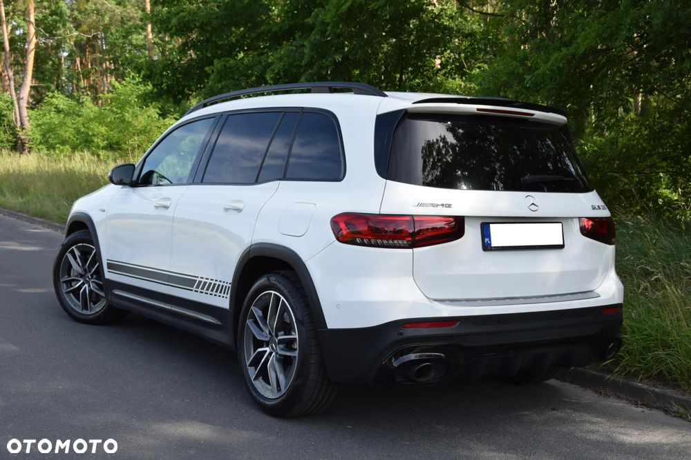 Mercedes-Benz GLB - 4
