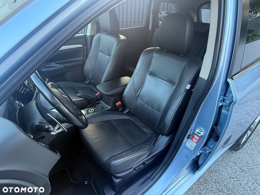Mitsubishi Outlander 2.0 4WD Top - 20