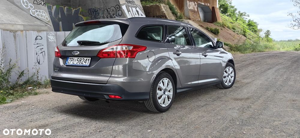 Ford Focus 1.6 Ambiente - 5