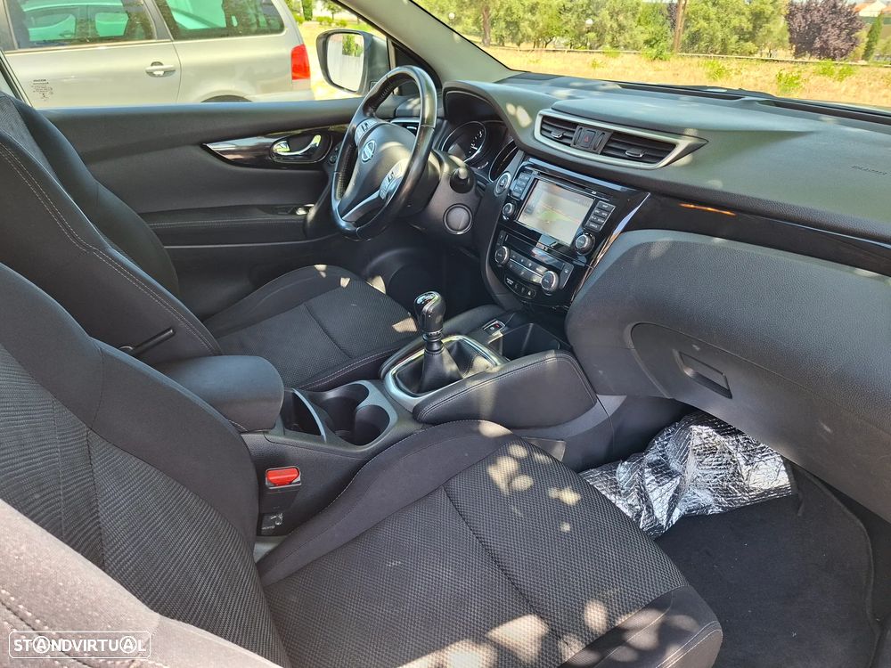 Nissan Qashqai 1.5 dCi N-Connecta RS+PS - 10