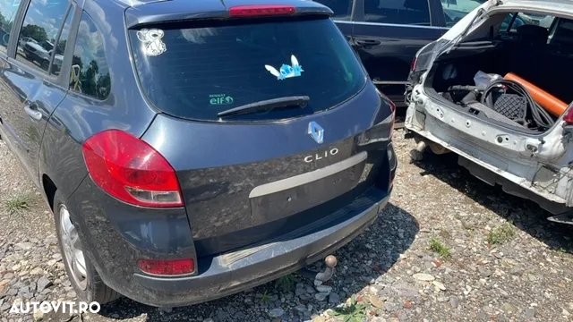 Dezmebrez Renault Clio 3 1.5 dci euro 4 XENON - 2