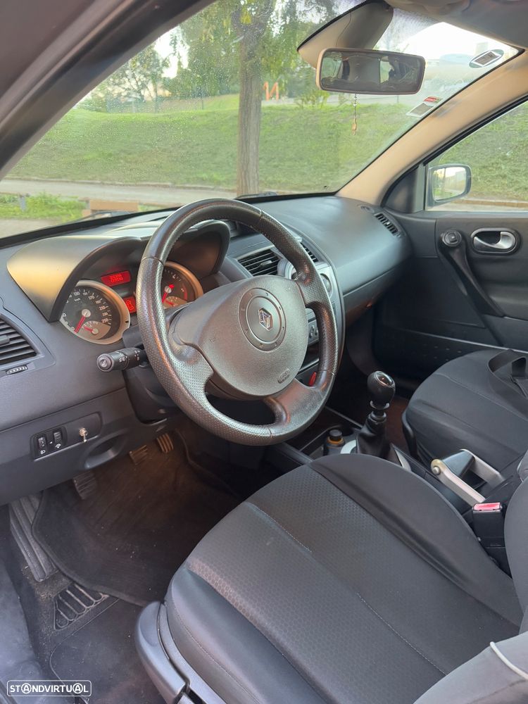 Renault Mégane Break 1.5 dCi Confort - 4