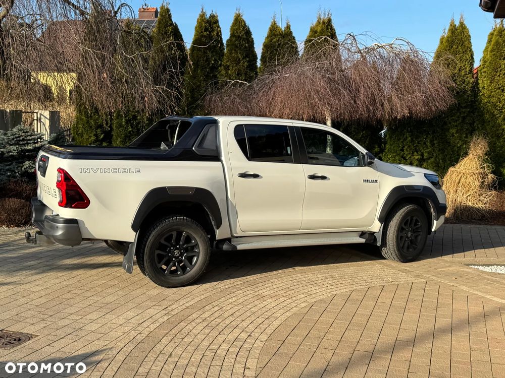 Toyota Hilux 2.8 D-4D Double Cab Invincible 4x4 - 4