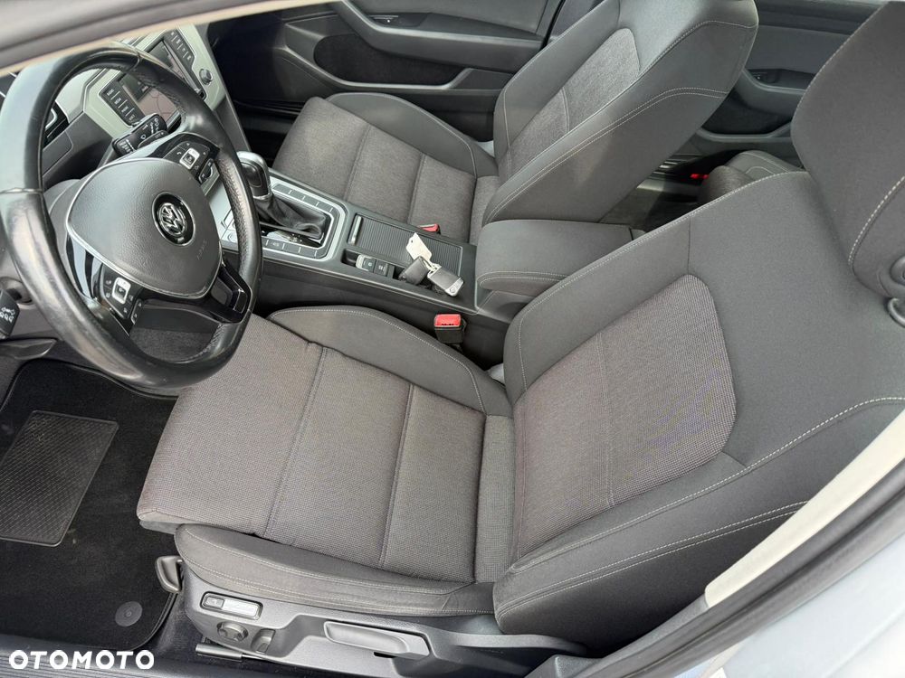 Volkswagen Passat 2.0 TDI BMT Comfortline DSG - 9